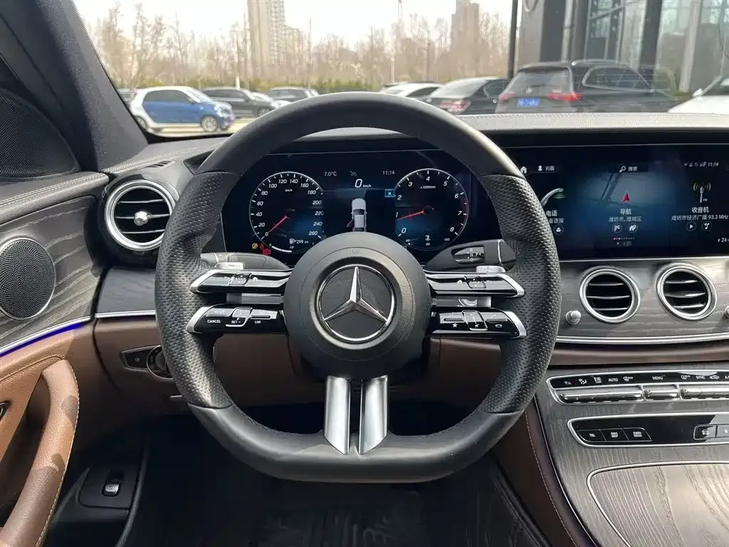 Mercedes-Benz E-Class 2023 из CN, фото 3