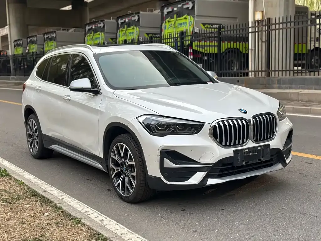 BMW X1 — фото 7