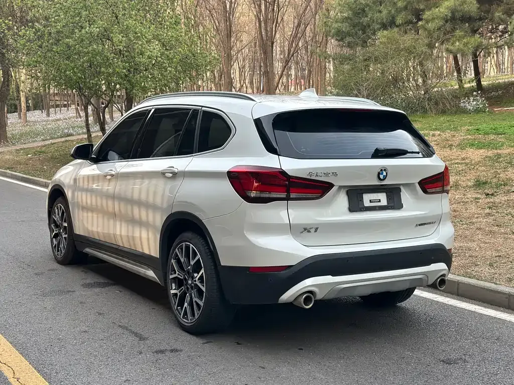 BMW X1 — фото 10