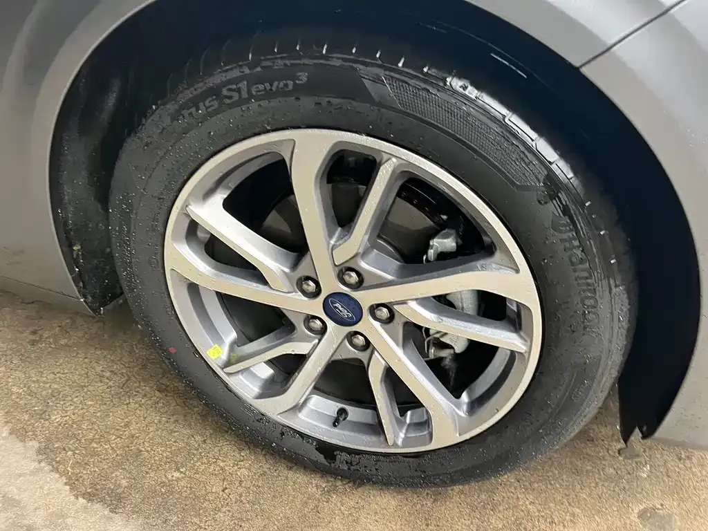 Ford Mondeo 2023 из CN, фото 6