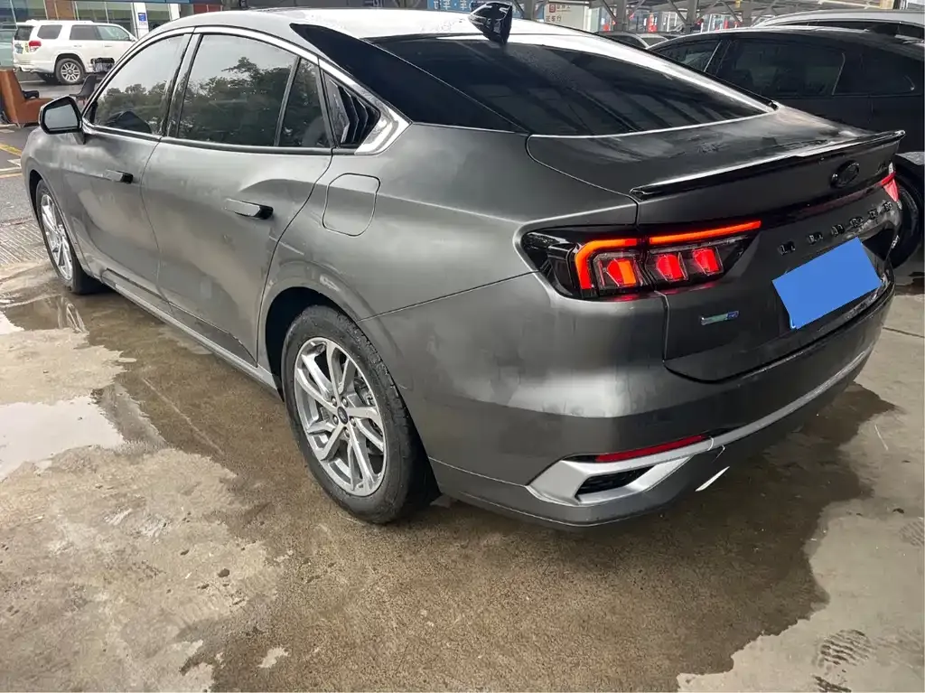 Ford Mondeo 2023 из CN, фото 3