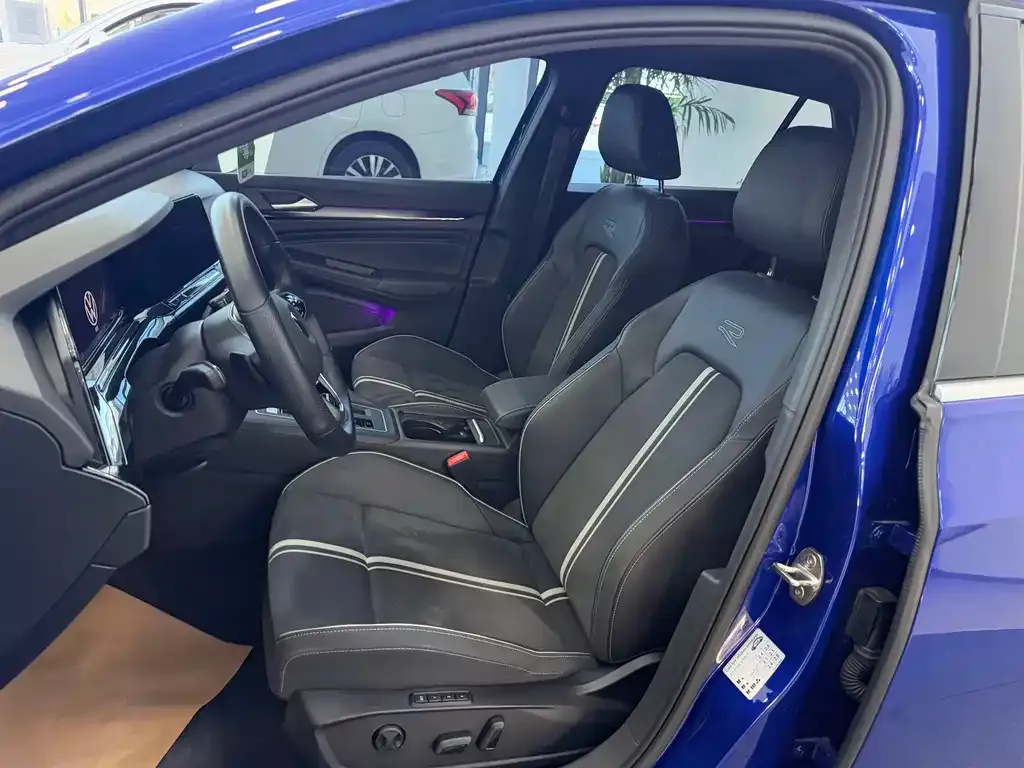 Volkswagen Golf 2021 из CN, фото 9