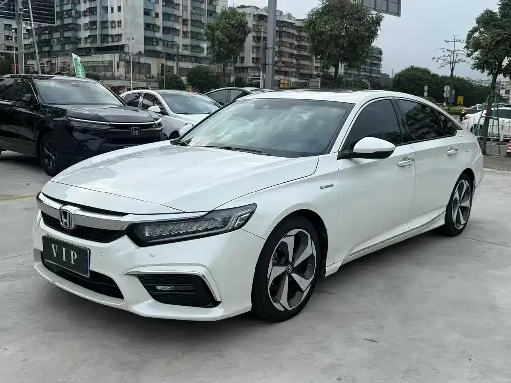 Honda Inspire — фото 1