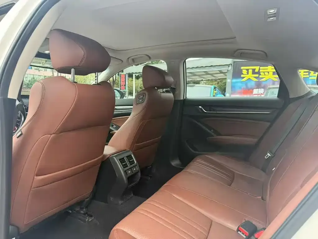 Honda Inspire — фото 2