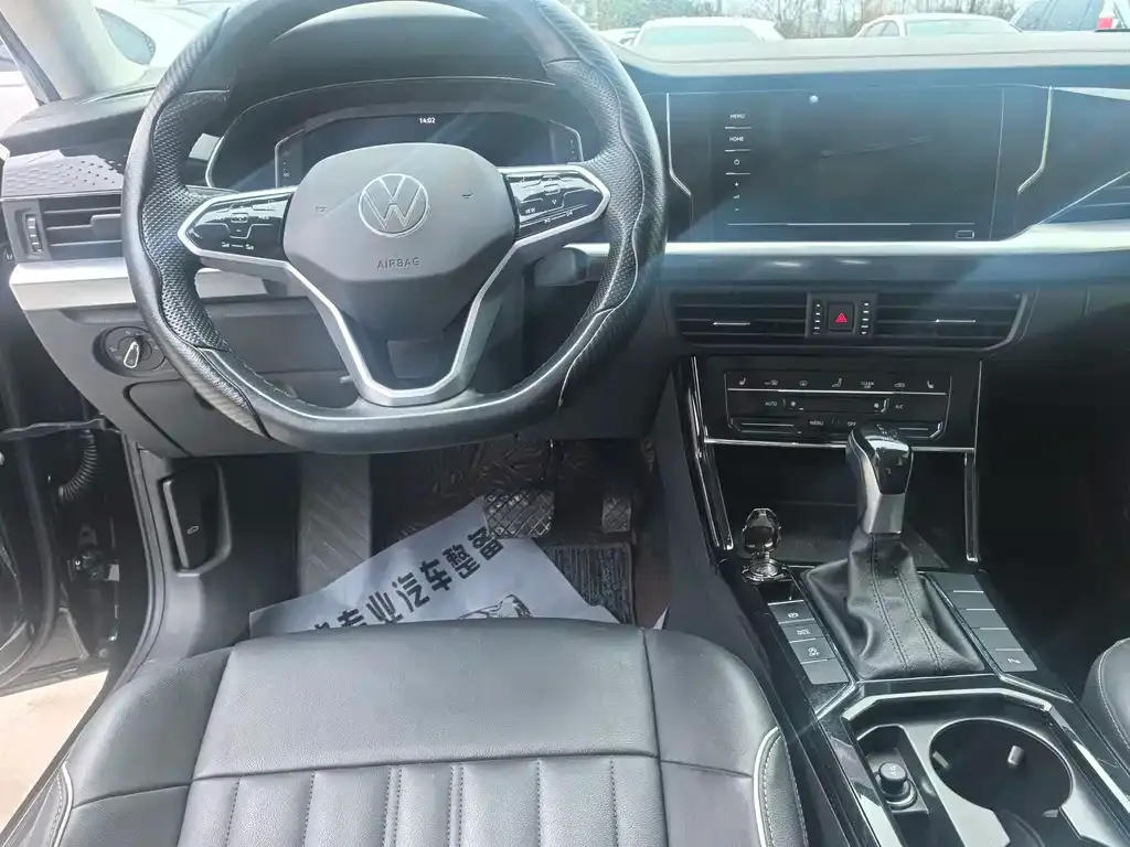 Volkswagen Passat 2023 из CN, фото 5