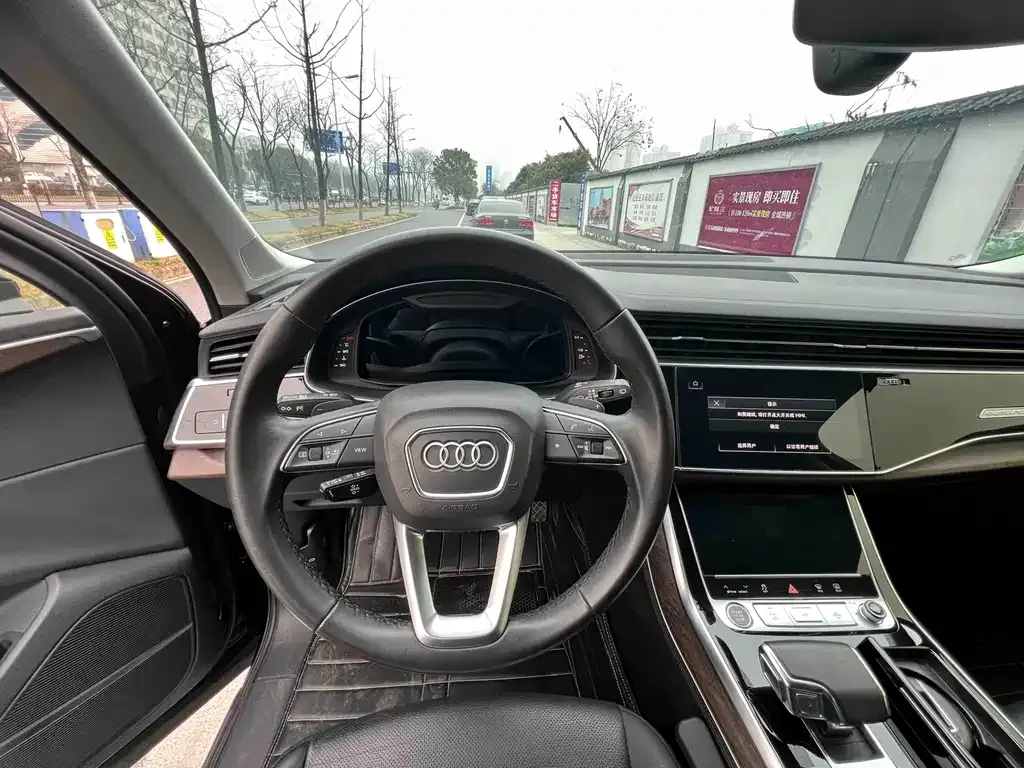 Audi Q7 — фото 4