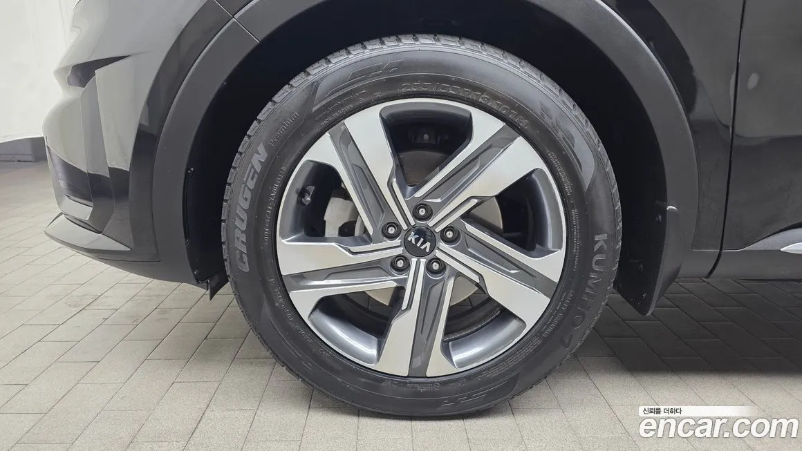 Kia Sorento — фото 8