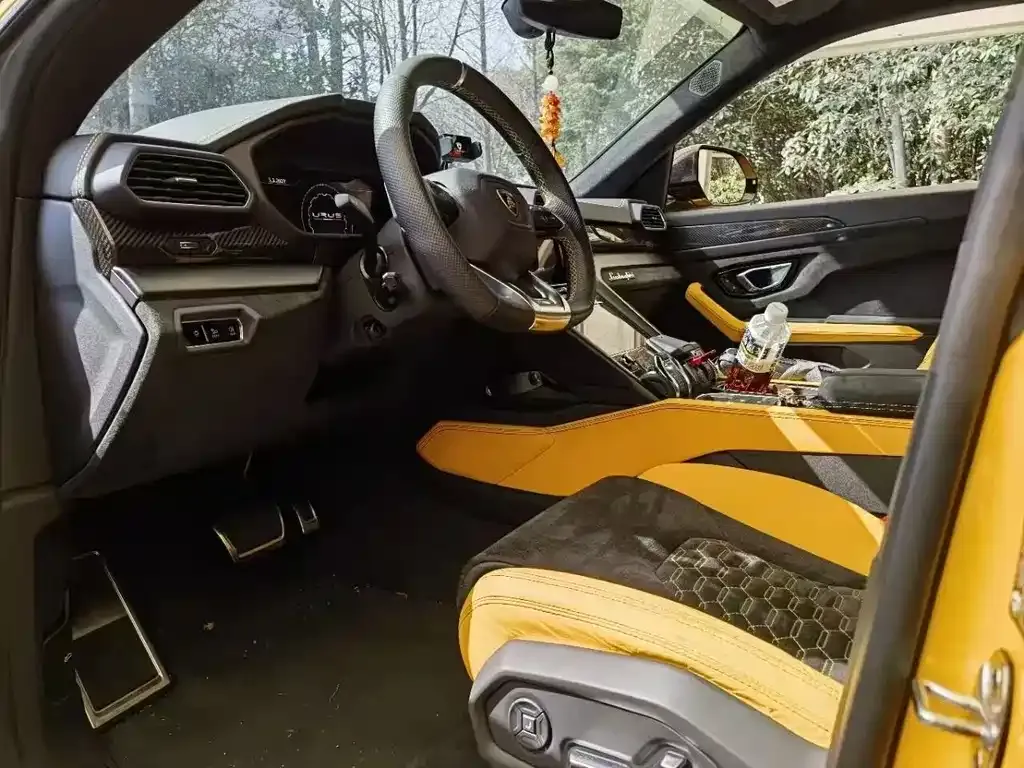 Lamborghini Urus 2022 из CN, фото 3