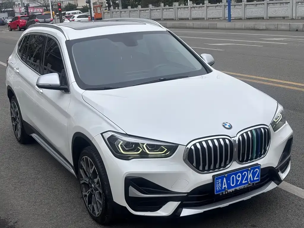 BMW X1 — фото 10