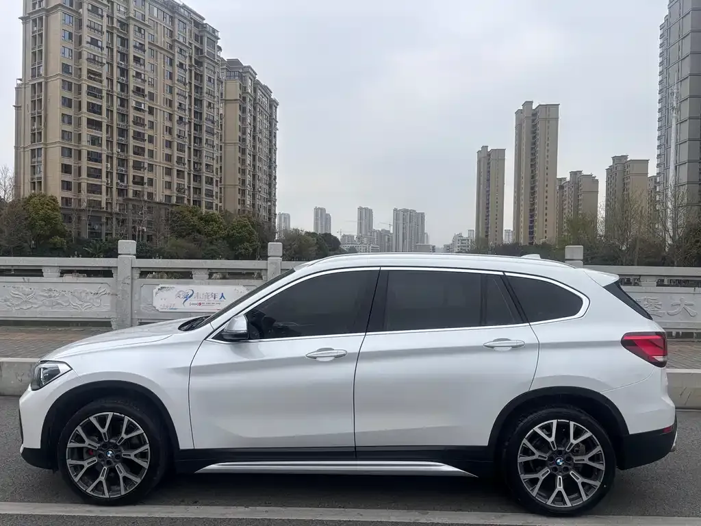 BMW X1 — фото 6