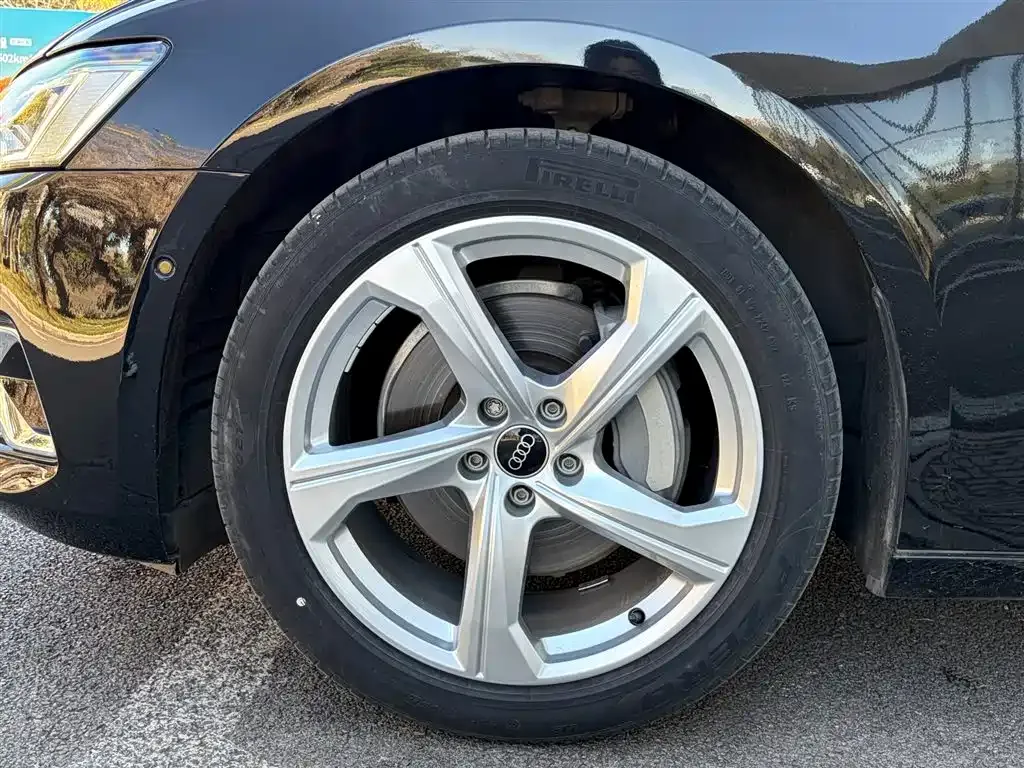Audi A6L 2023 из CN, фото 7