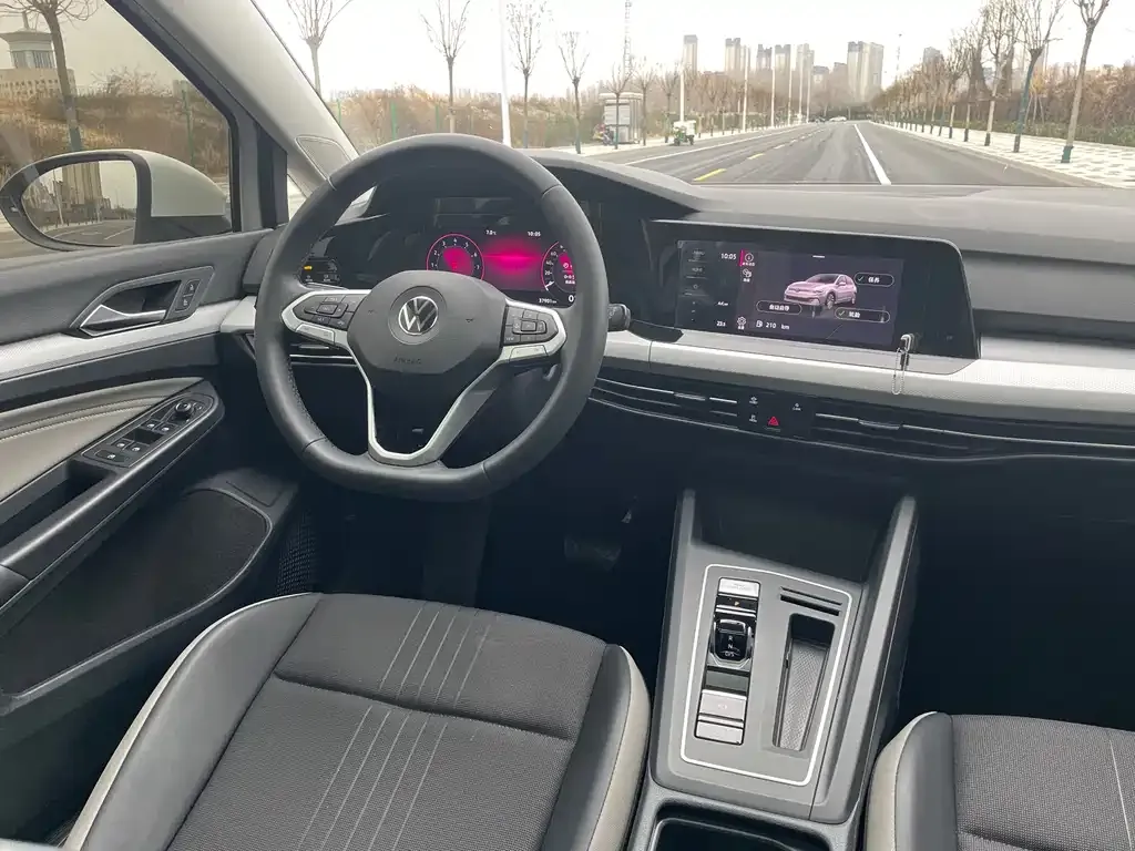 Volkswagen Golf 2022 из CN, фото 7