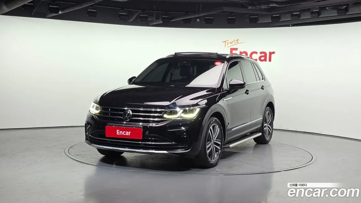 Volkswagen Tiguan — фото 1