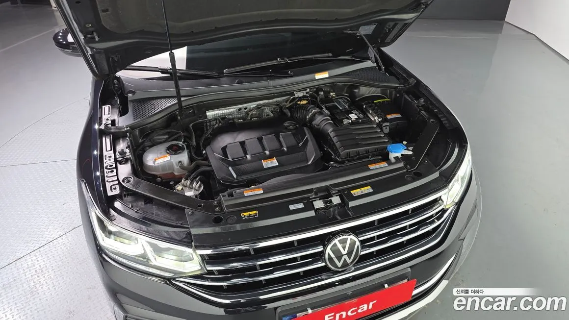 Volkswagen Tiguan — фото 7