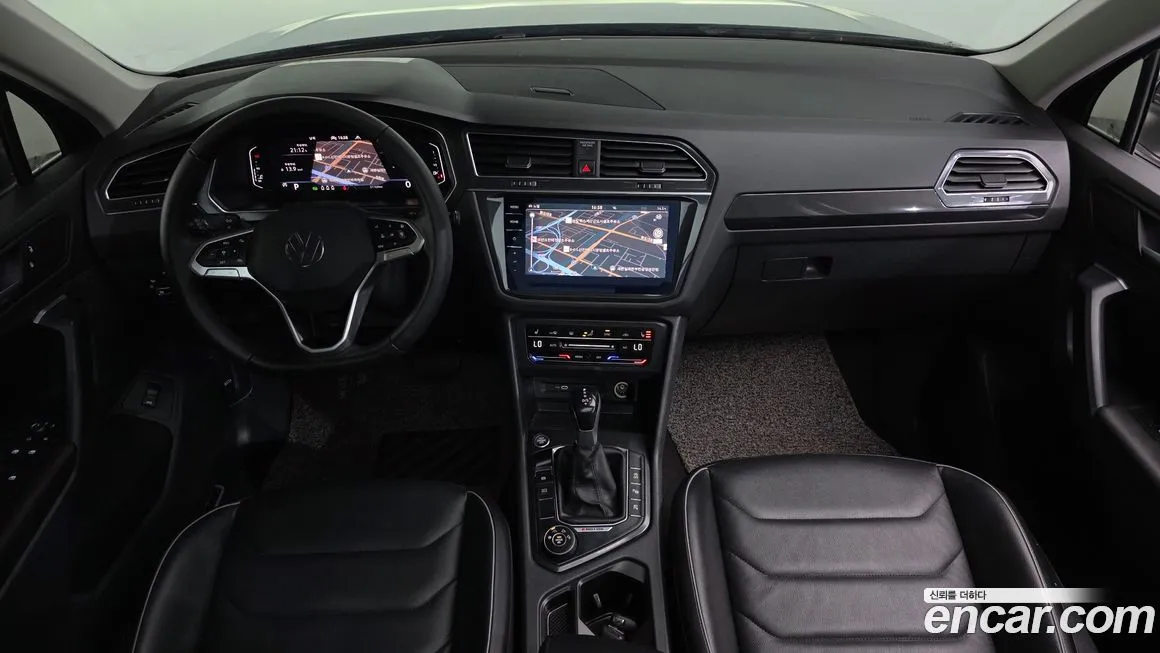 Volkswagen Tiguan — фото 10