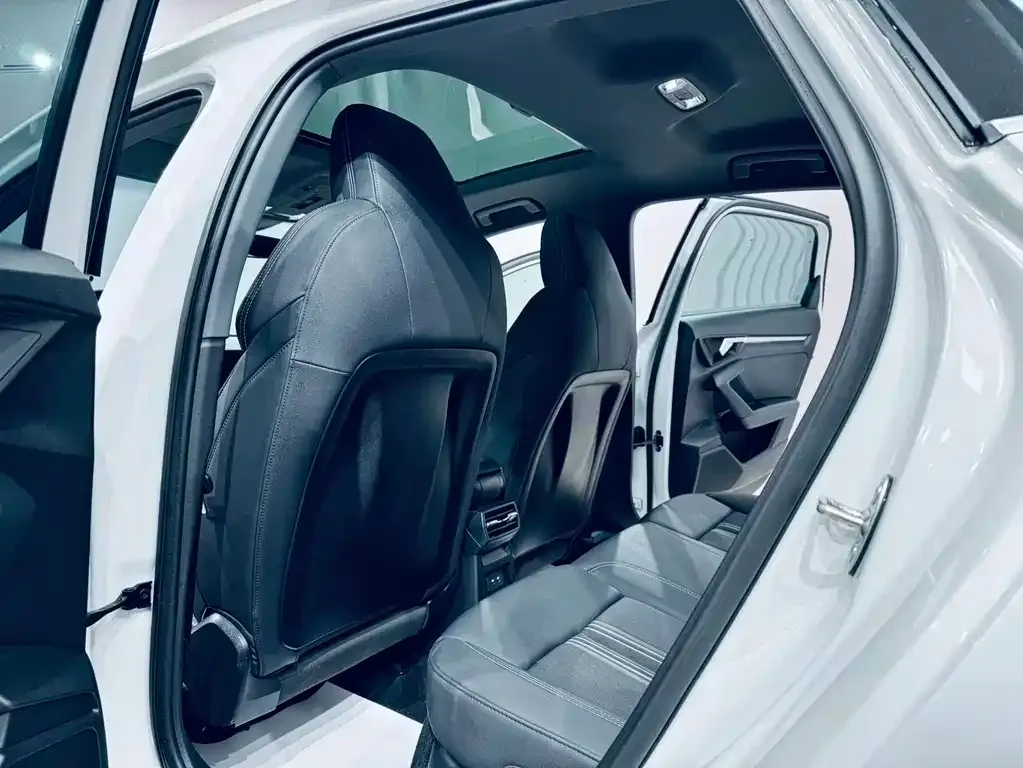Audi A3 2023 из CN, фото 5