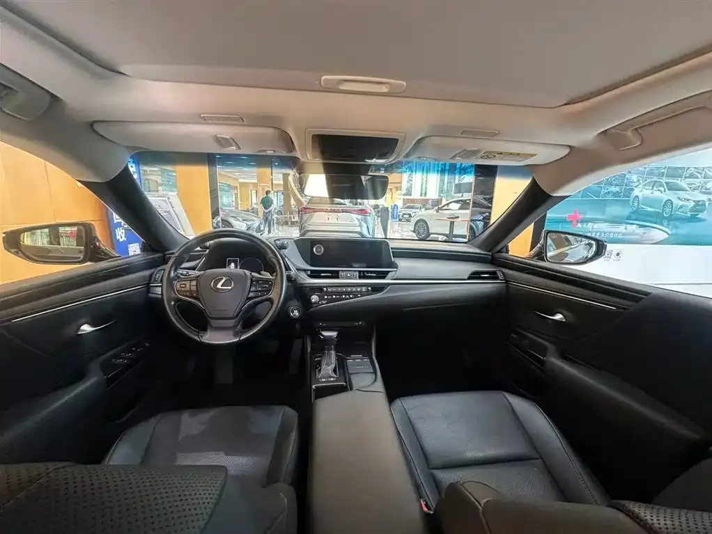 Lexus ES 2021 из CN, фото 4