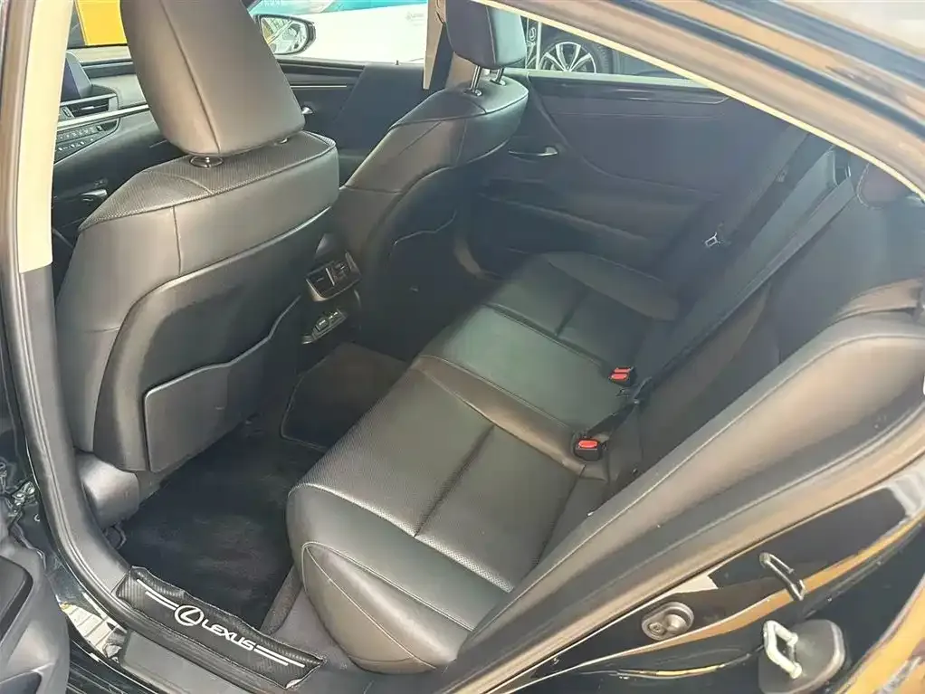 Lexus ES 2021 из CN, фото 9