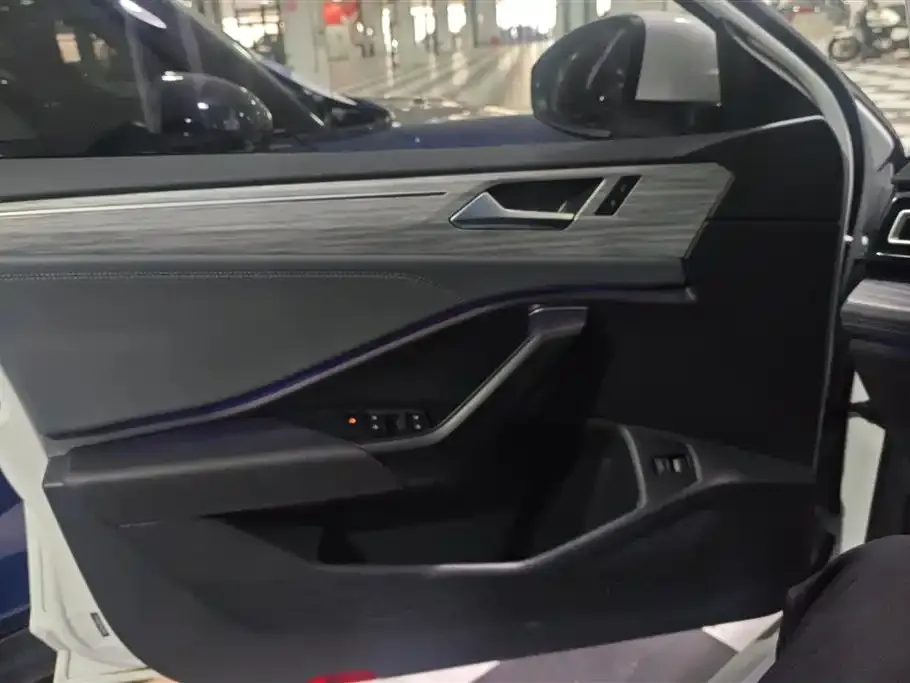Volkswagen Sagitar 2024 из CN, фото 2
