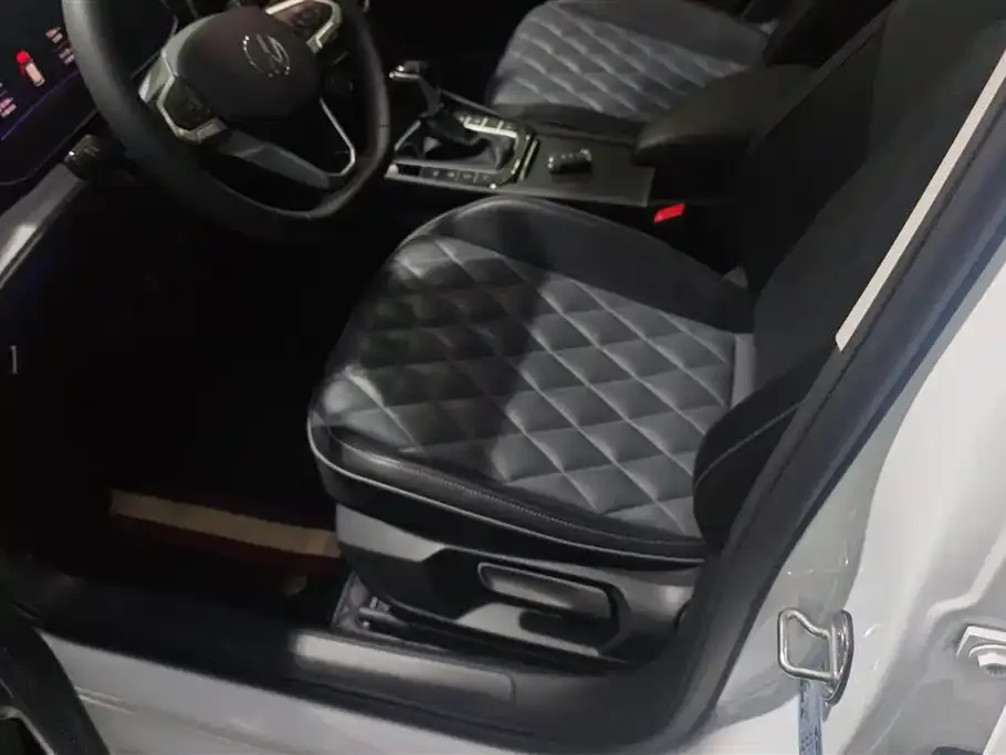 Volkswagen Sagitar 2024 из CN, фото 5