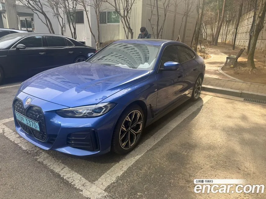 BMW i4 2023 из KR, фото 2