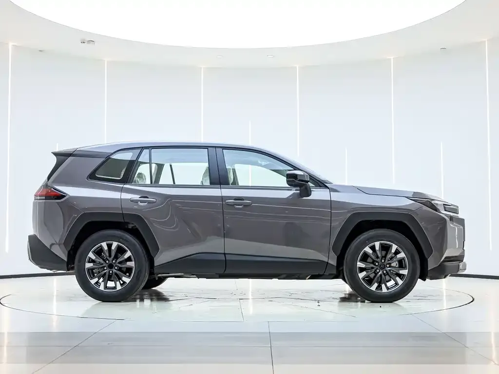 Toyota RAV4 — фото 6