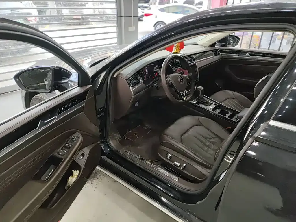 Volkswagen Phideon — фото 7