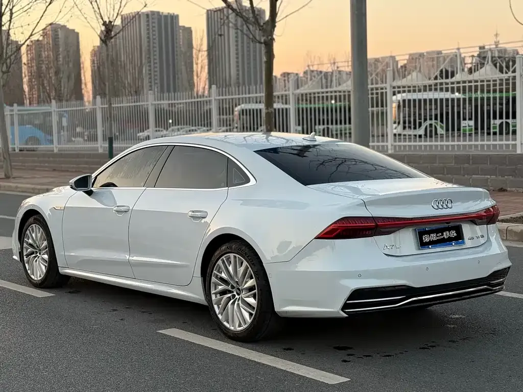 Audi A7L 2022 из CN, фото 9