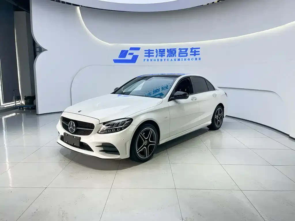 Mercedes-Benz C-Class — фото 1