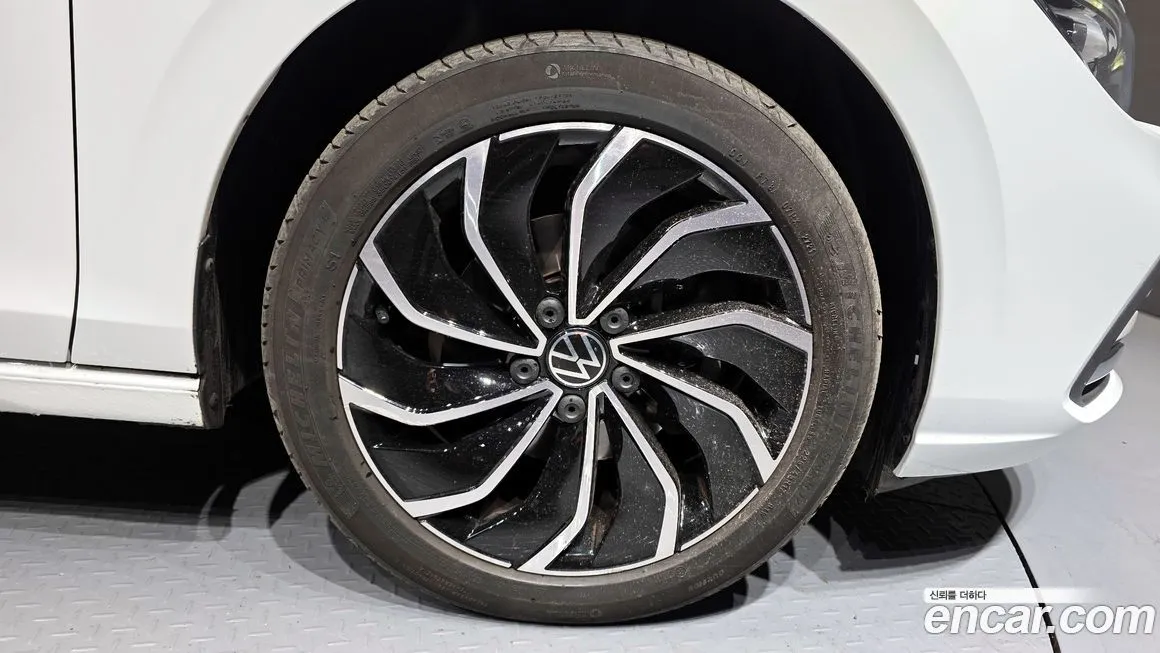 Volkswagen Golf 2022 из KR, фото 4