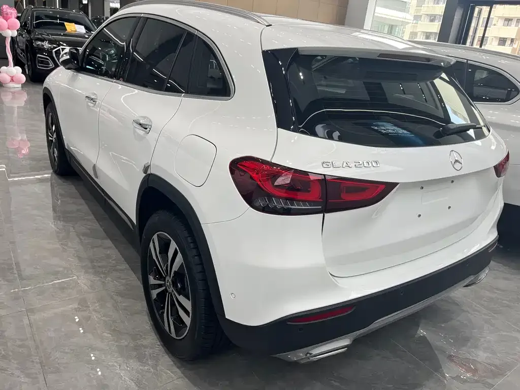 Mercedes-Benz GLA — фото 6