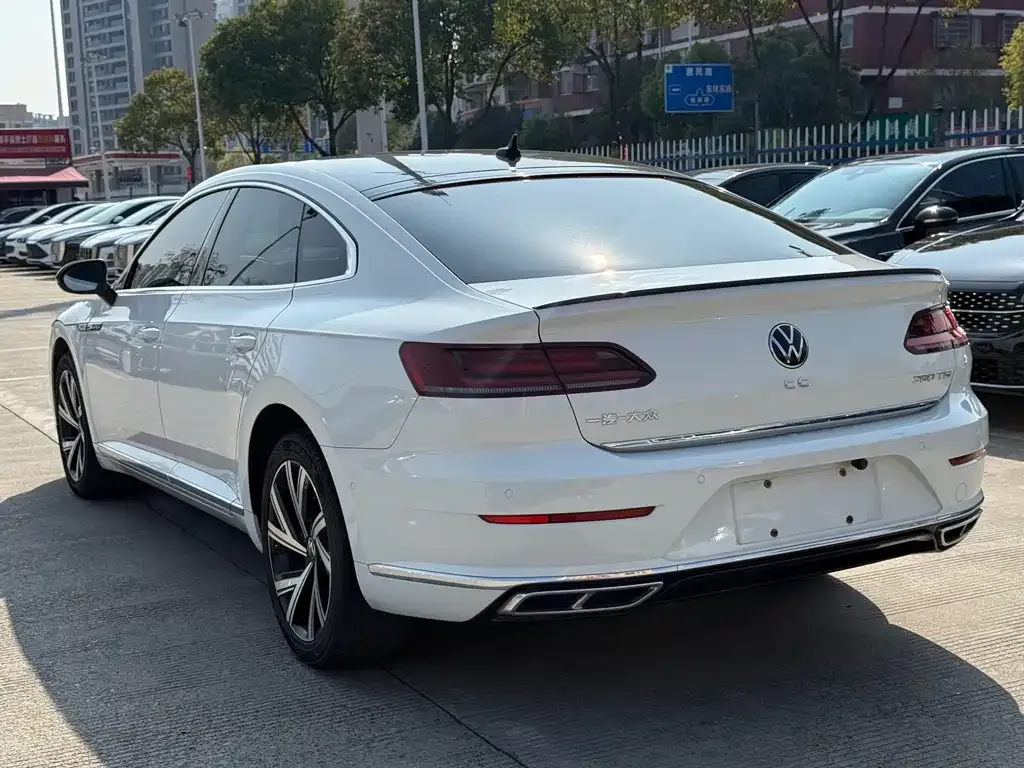 Volkswagen CC — фото 8