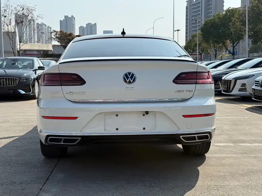 Volkswagen CC — фото 9