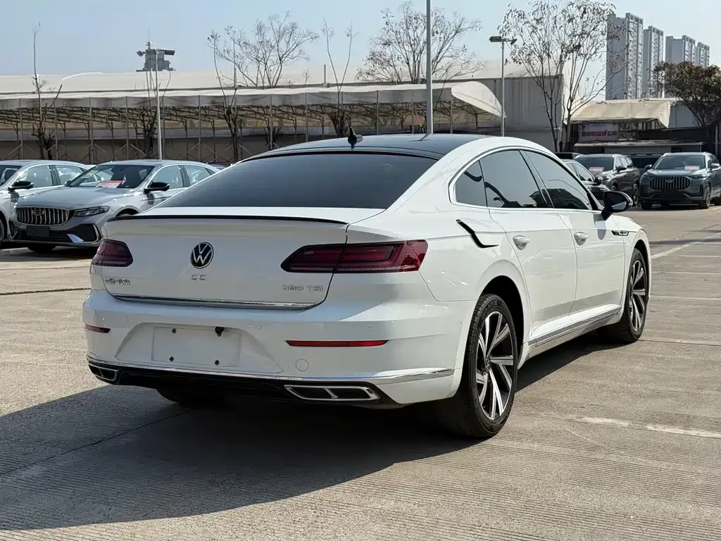 Volkswagen CC — фото 6