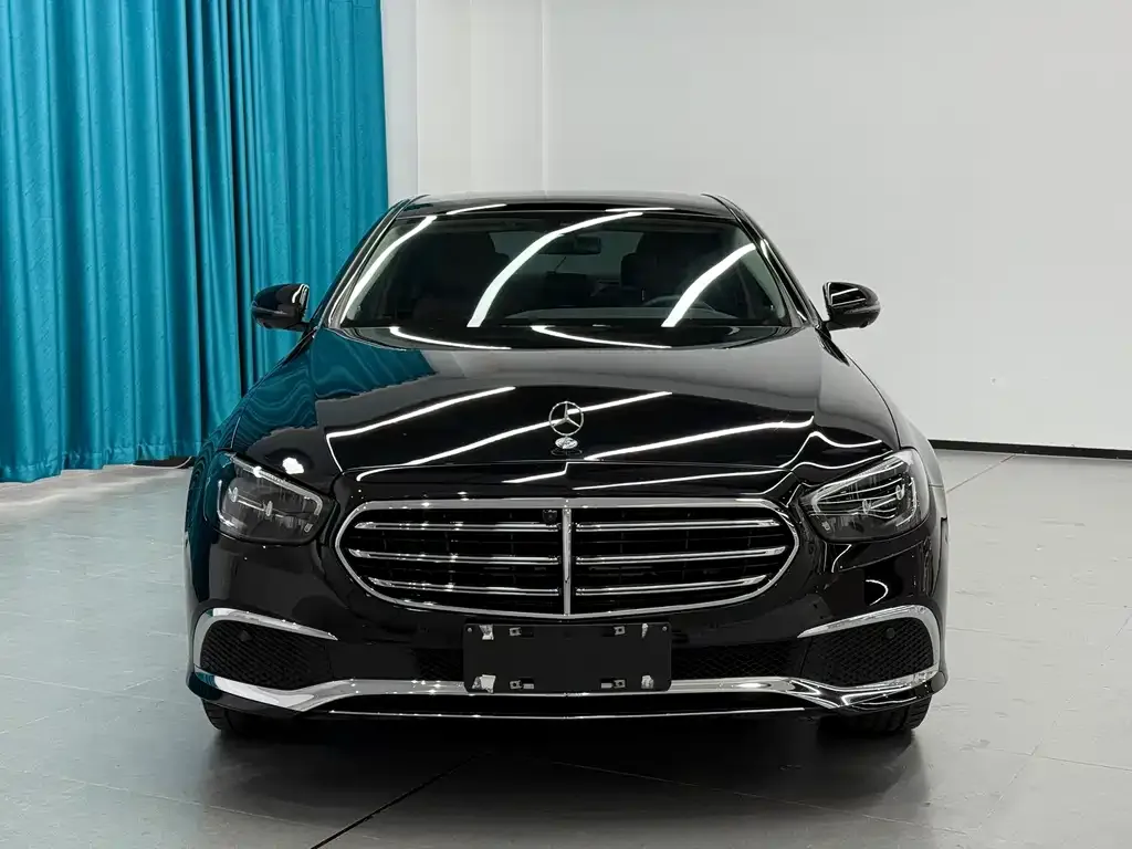 Mercedes-Benz E-Class — фото 10