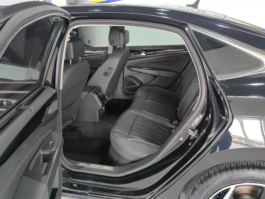 Volkswagen Passat — фото 4