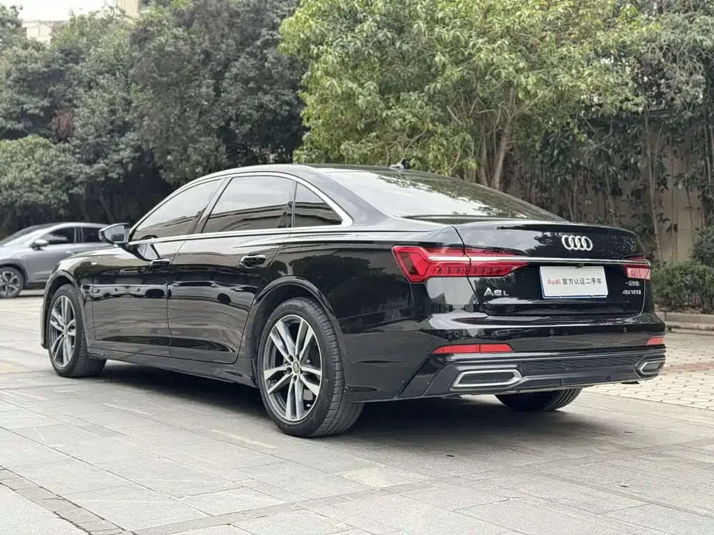 Audi A6L — фото 8