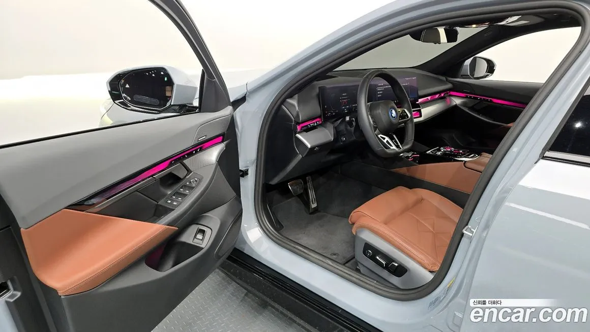 BMW 5-Series 2025 из KR, фото 7