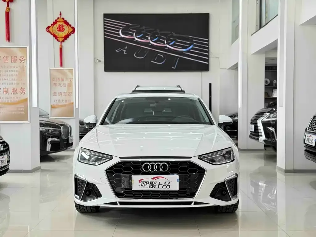 Audi A4L 2021 из CN, фото 4