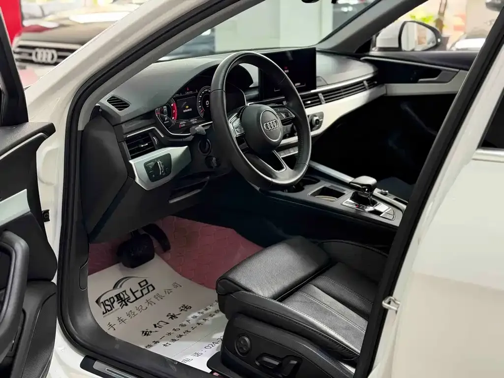 Audi A4L 2021 из CN, фото 7