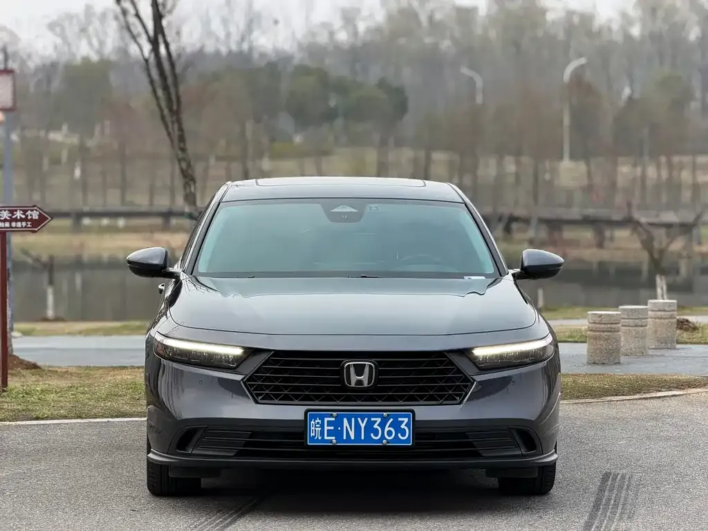 Honda Accord — фото 7