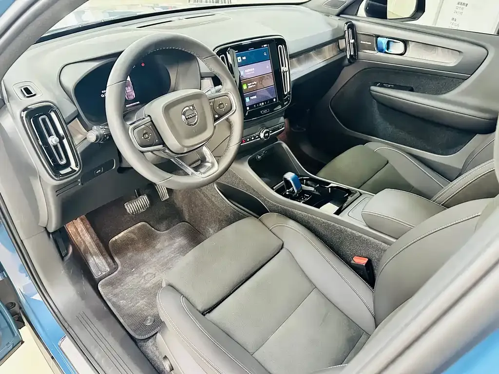 Volvo C40 — фото 10