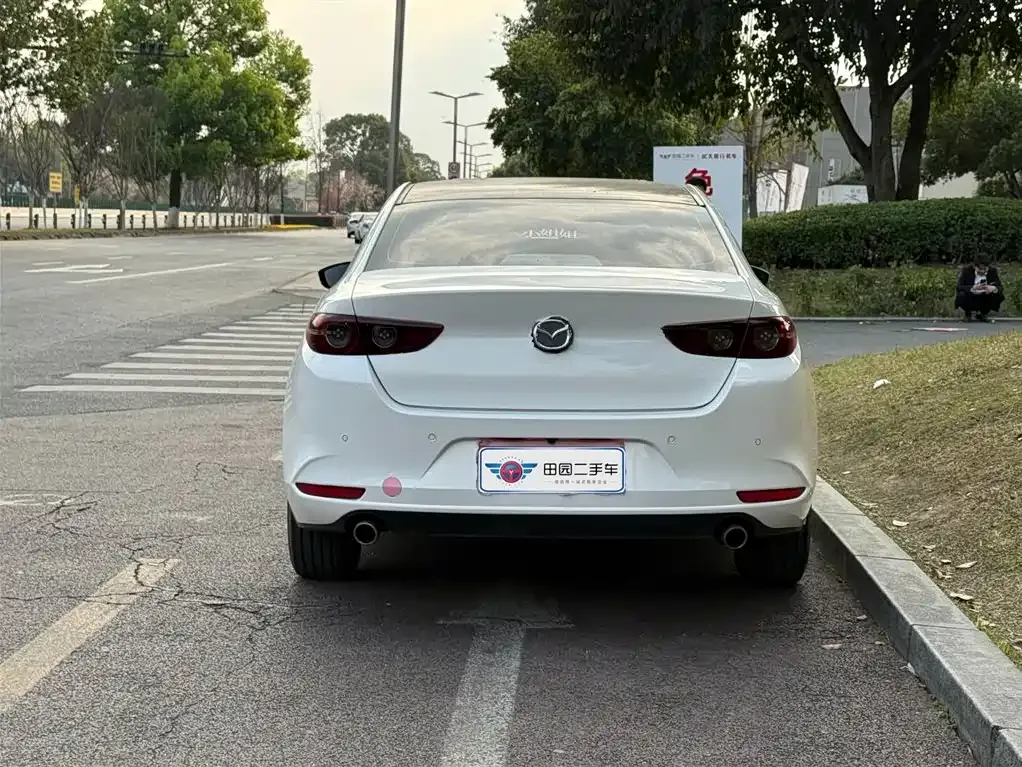 Mazda 3 Axela 2023 из CN, фото 4