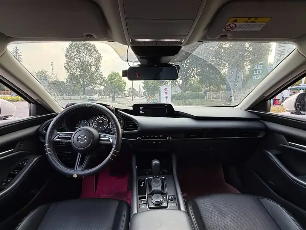 Mazda 3 Axela 2023 из CN, фото 9