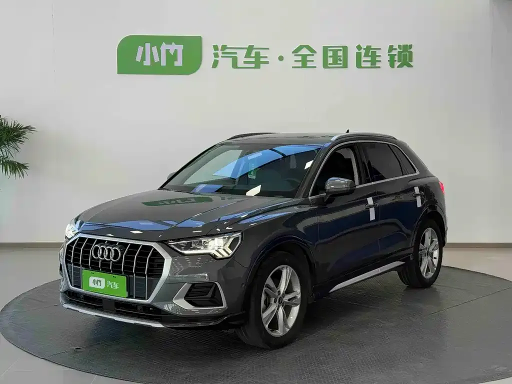 Audi Q3 — фото 1
