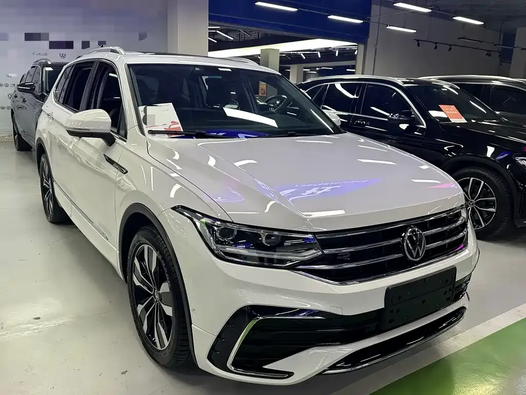 Volkswagen Tiguan L 2022 из CN, фото 2