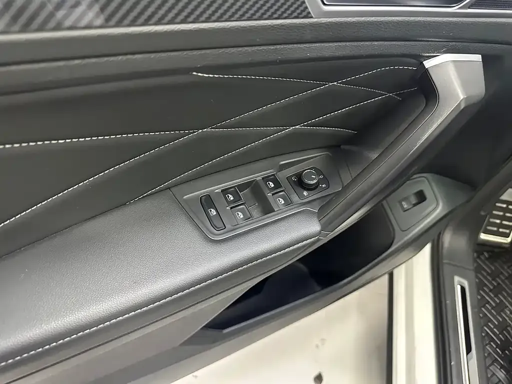 Volkswagen Tiguan L 2022 из CN, фото 10