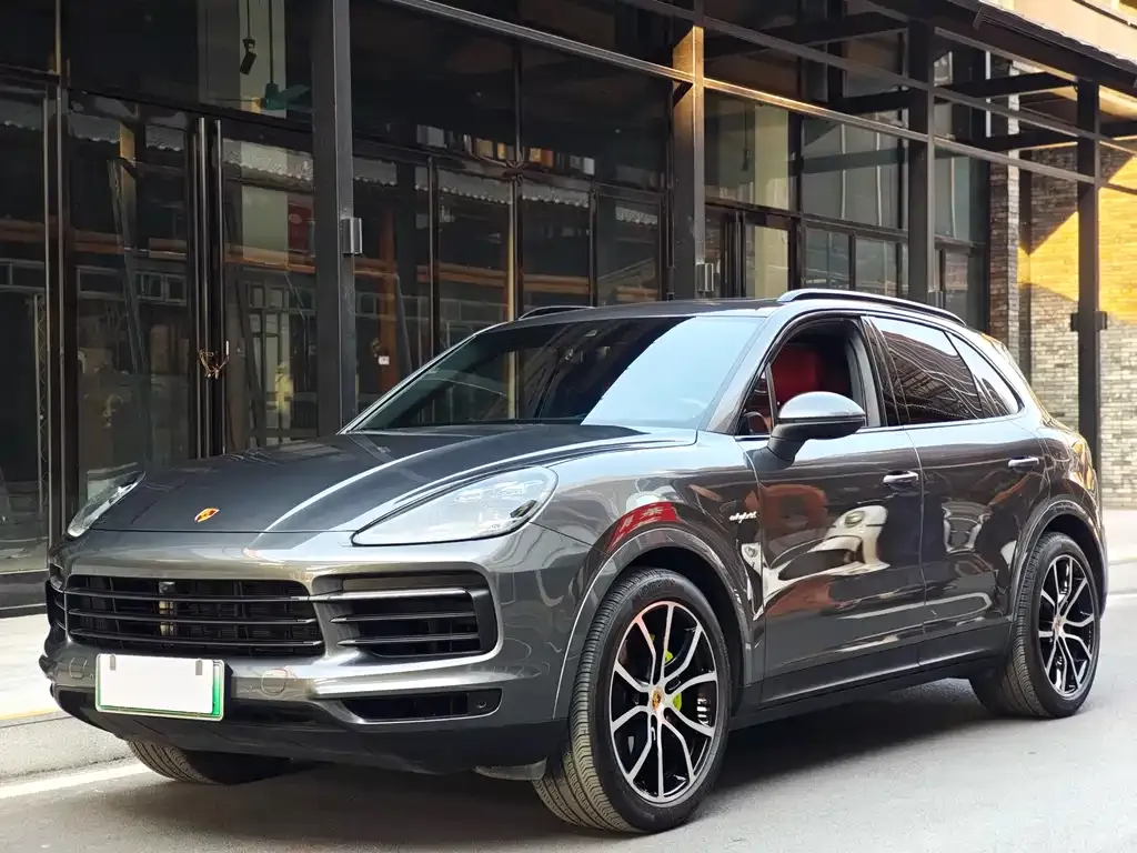 Porsche Cayenne Hybrid — фото 1