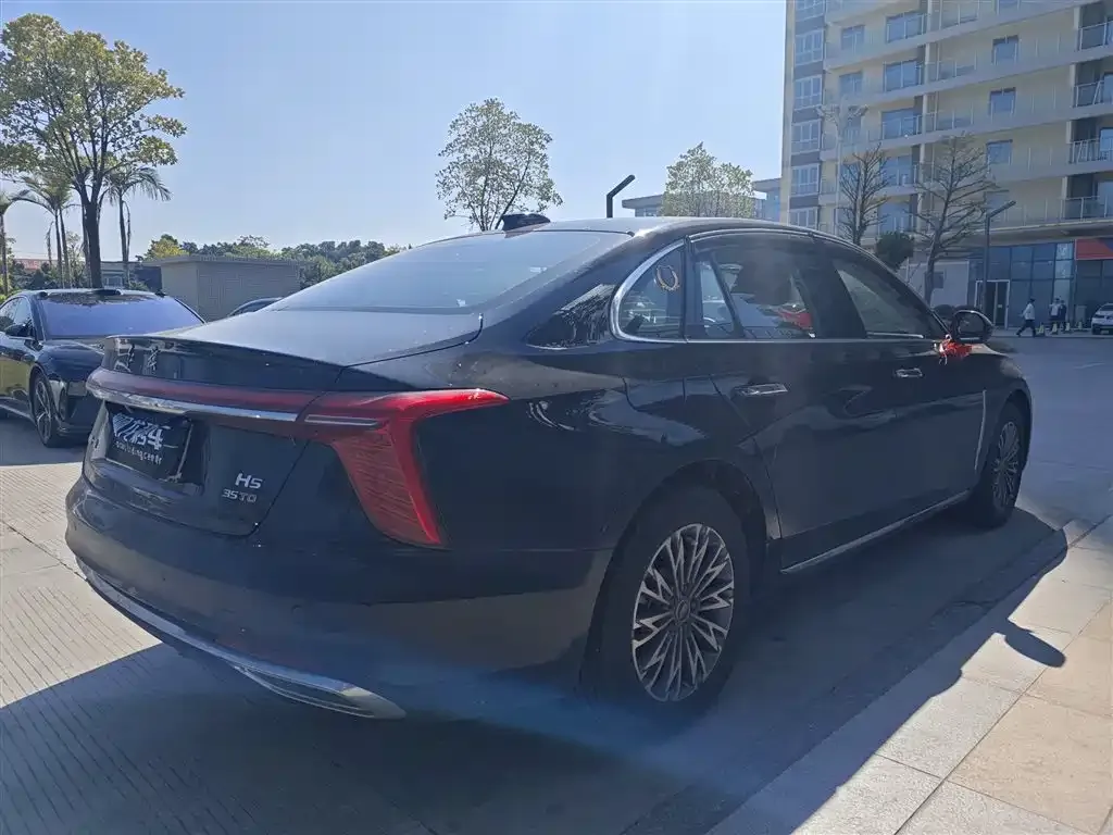 Hongqi H5 — фото 3