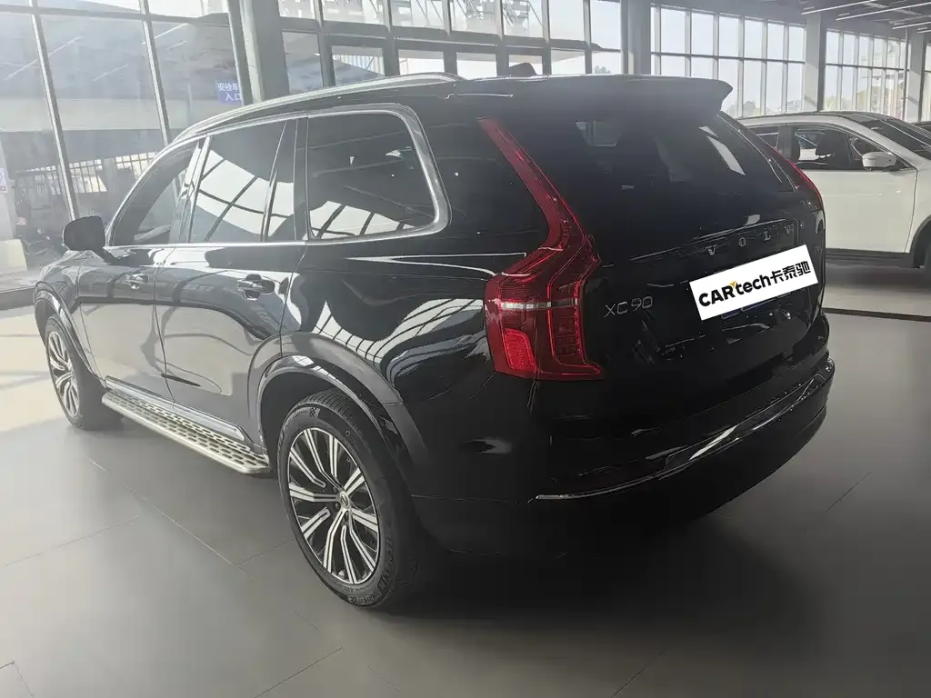 Volvo XC90 — фото 3